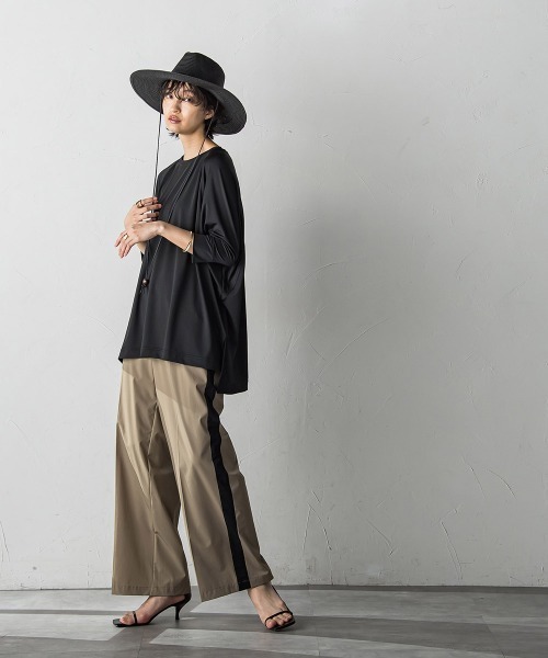 MAYSON GREY（メイソングレイ）の「ラッシュガードドルマンワイドプルオーバー≪洗濯機で洗える≫（Tシャツ/カットソー・レディース・ベージュ/ブラック/カーキ・M）」の15枚目の写真