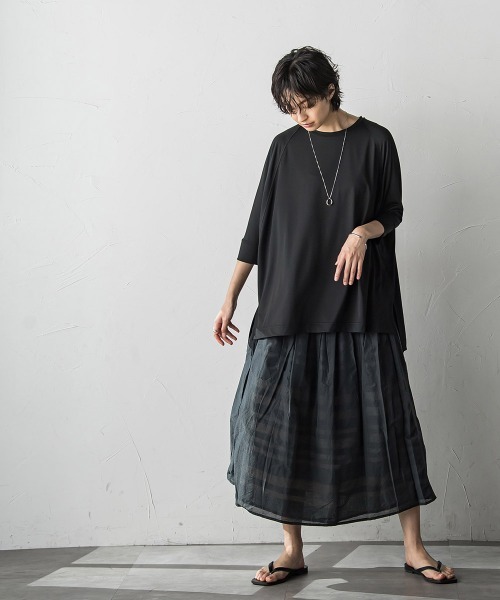 MAYSON GREY（メイソングレイ）の「ラッシュガードドルマンワイドプルオーバー≪洗濯機で洗える≫（Tシャツ/カットソー・レディース・ベージュ/ブラック/カーキ・M）」の13枚目の写真