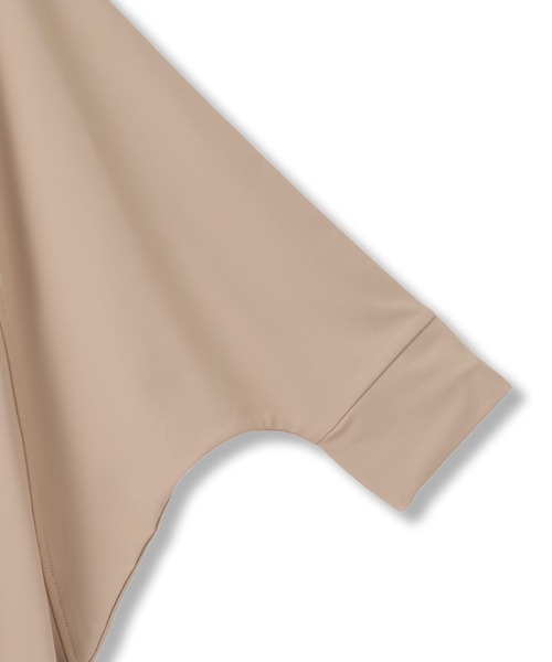 MAYSON GREY（メイソングレイ）の「ラッシュガードドルマンワイドプルオーバー≪洗濯機で洗える≫（Tシャツ/カットソー・レディース・ベージュ/ブラック/カーキ・M）」の22枚目の写真