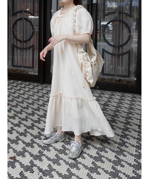 JUMELLE(ジュメロ)の「ballet sneaker(スニーカー・レディース・シルバー・SMALL/MEDIUM/LARGE)」の16枚目の写真