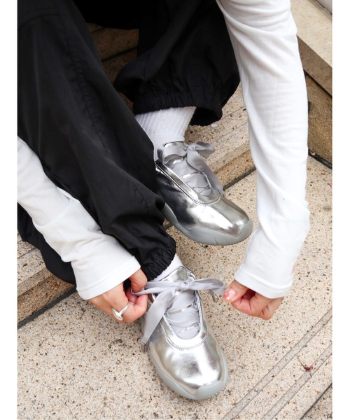 JUMELLE(ジュメロ)の「ballet sneaker(スニーカー・レディース・シルバー・SMALL/MEDIUM/LARGE)」の7枚目の写真