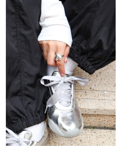 JUMELLE(ジュメロ)の「ballet sneaker(スニーカー・レディース・シルバー・SMALL/MEDIUM/LARGE)」の9枚目の写真