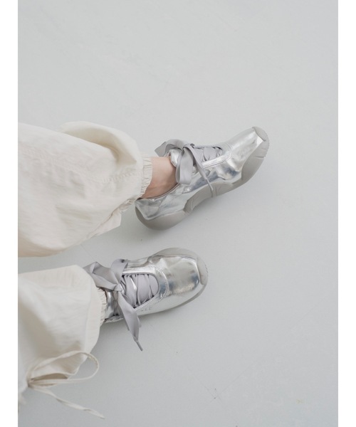 JUMELLE(ジュメロ)の「ballet sneaker(スニーカー・レディース・シルバー・SMALL/MEDIUM/LARGE)」の21枚目の写真