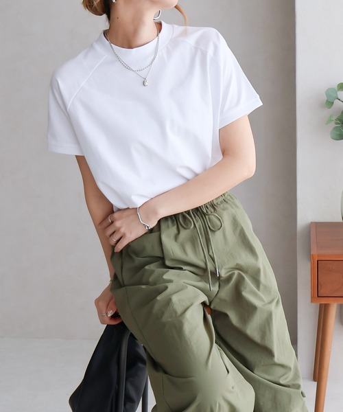 Social GIRL(ソーシャルガール)の「綿100% モックネックラグランTシャツ 無地/ボーダー(Tシャツ/カットソー・レディース・ネイビー/カーキ/ブラック/グレイッシュベージュ/オフホワイト/ブルー/ブラック系その他・FREE)」の2枚目の写真