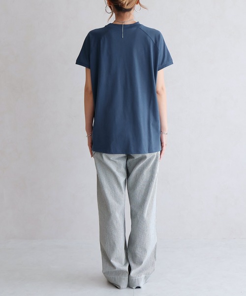 Social GIRL(ソーシャルガール)の「綿100% モックネックラグランTシャツ 無地/ボーダー(Tシャツ/カットソー・レディース・ネイビー/カーキ/ブラック/グレイッシュベージュ/オフホワイト/ブルー/ブラック系その他・FREE)」の19枚目の写真