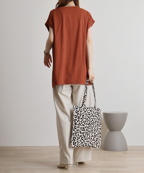 hunch(ハンチ)の「hunch ショルダータックプルオーバー(Tシャツ/カットソー・レディース・ブラック/ホワイト/テラコッタ・FREE)」の18枚目の写真