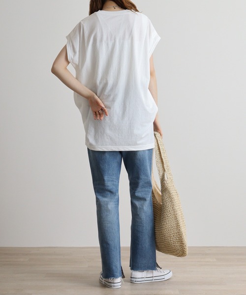 hunch(ハンチ)の「hunch ショルダータックプルオーバー(Tシャツ/カットソー・レディース・ブラック/ホワイト/テラコッタ・FREE)」の8枚目の写真