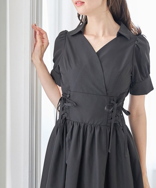 tocco closet(トッコ クローゼット)の「ウエストレースアップカシュクールワンピース(ワンピース・レディース・ピンク/ブラック/ブルー・M)」の2枚目の写真