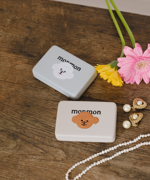 BIRTHDAY BAR(バースデイバー)の「monmon 刺繍コンパクトケース(ポーチ・レディース・ブラウン/ホワイト・0)」の4枚目の写真