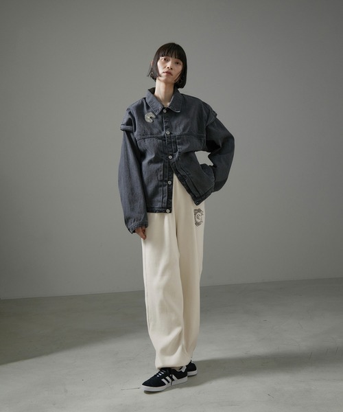 SALON adam et rope'（サロン アダム エ ロペ）の「エンブロイダリースウェットパンツ-CreamyCotton /クリーミーコットン-（その他パンツ・レディース・ブラック/ベージュ/オフホワイト・FREE）」の6枚目の写真