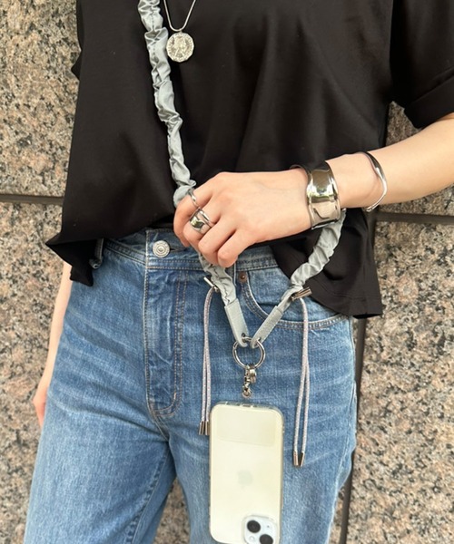 Beau're（ヴュレ）の「【BEAURE/ヴュレ】ナイロンギャザーモバイルストラップ（スマホグッズ・レディース・アイボリー/ブラック/ライトグレー・フリー）」の19枚目の写真