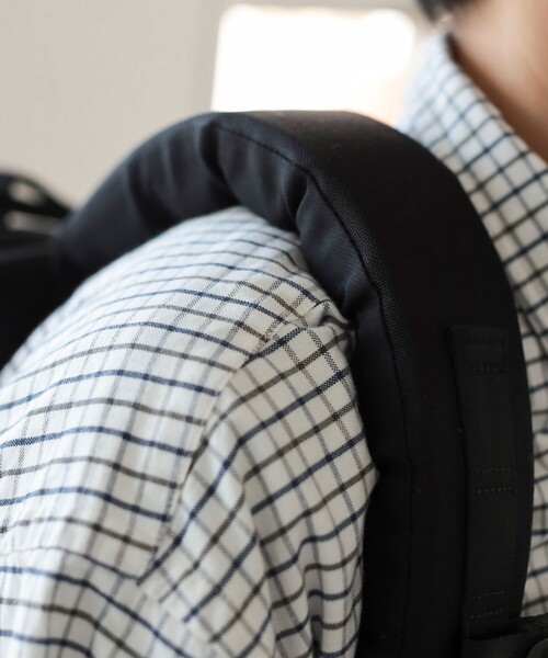 PORTER CLASSIC(ポータークラシック)の「PORTER CLASSIC / ニュートン ビジネス リュックサック 23L(バックパック/リュック・レディース・ブラック・ONE SIZE)」の4枚目の写真