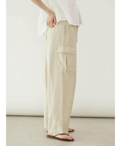 FIKA.(フィーカ)の「Linen easy cargo pants(カーゴパンツ・レディース・カーキ/アイボリー・FREE)」の4枚目の写真