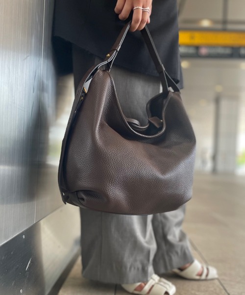 Scrap Book（スクラップブック）の「【LORISTELLA】LORIS TELLA ムーンショルダー（ショルダーバッグ・レディース・ブラウン/グレー・FREE）」の9枚目の写真