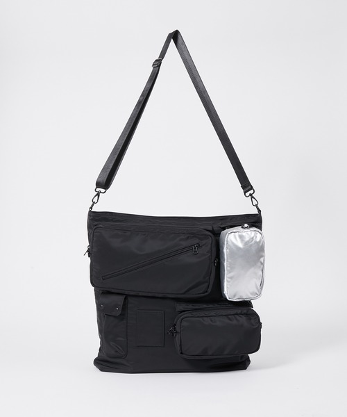 ADAM ET ROPE'（アダムエロペ）の「《マルチウェイ・サステナブル》【WEB限定】カスタムポーチ メッセンジャーバッグ / ユニセックス（メッセンジャーバッグ・メンズ・ブラック・FREE）」の9枚目の写真