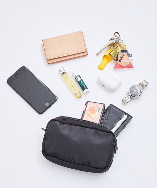 ADAM ET ROPE'（アダムエロペ）の「《マルチウェイ・サステナブル》【WEB限定】カスタムポーチ メッセンジャーバッグ / ユニセックス（メッセンジャーバッグ・メンズ・ブラック・FREE）」の18枚目の写真