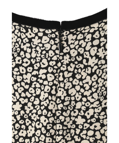 JILL STUART（ジルスチュアート）の「◆モノトーンフラワーワンピース（ワンピース・レディース・ブラック/レッド・2/4）」の20枚目の写真