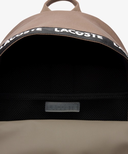 LACOSTE(ラコステ)の「ネオクロコ ロゴデイパック / バックパック / リュックサック(バックパック/リュック・メンズ・カーキ/ベージュ/ダークカーキ・FREE)」の14枚目の写真