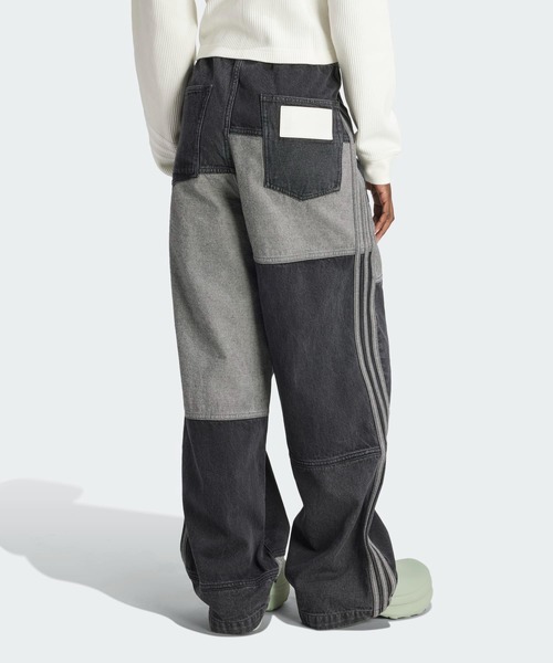 adidas（アディダス）の「KSENIASCHNAIDER パッチワークジーンズ