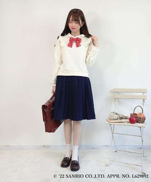 F i.n.t(フィント)の「スカーフ付きスウェットパーカー/ハローキティ/fint フィント(パーカー・レディース・アイボリー・FREE)」の10枚目の写真