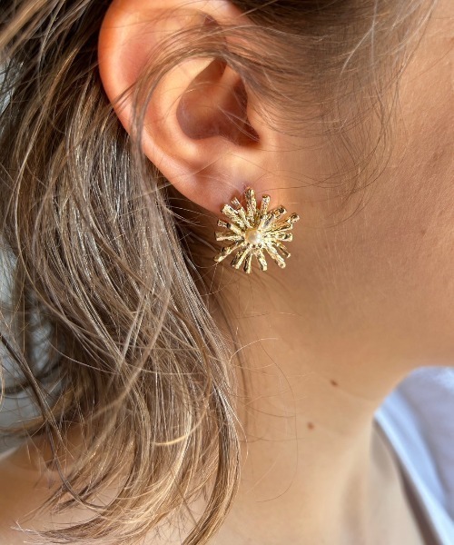 ciite'(シーテ)の「デイジーパール ピアス (両耳用)(ピアス(両耳用)・レディース・シルバー/ゴールド/ピンクゴールド・FREE)」の9枚目の写真