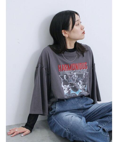 Samansa Mos2 blue（サマンサモスモスブルー）の「フレア袖プルオーバー（Tシャツ/カットソー・レディース・チャコールグレー/ブルー/シルバーグレー・F）」の2枚目の写真
