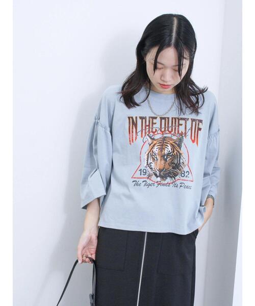 Samansa Mos2 blue（サマンサモスモスブルー）の「フレア袖プルオーバー（Tシャツ/カットソー・レディース・チャコールグレー/ブルー/シルバーグレー・F）」の12枚目の写真