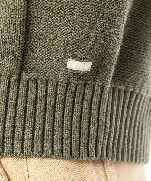 RVCA(ルーカ)の「RVCA メンズ HI GRADE BORO CREW S セーター/ルーカブロックチェックニット(ニット/セーター・メンズ・オリーブ・LARGE/X-LARGE/SMALL/MEDIUM)」の5枚目の写真