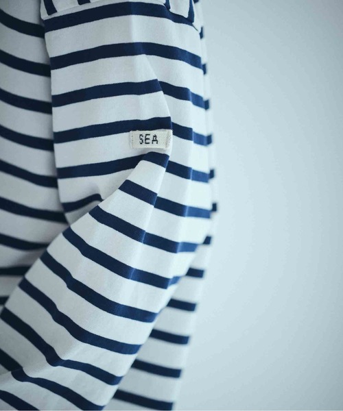 SEA(シー)の「SEA グラフィティ バスクシャツ(Tシャツ/カットソー・レディース・ブルー/ブラック/レッド・ONE SIZE)」の12枚目の写真