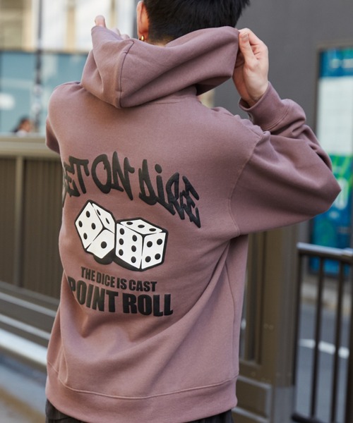 WEGO(ウィゴー)の「WEGO/リラックスフィットグラフィックパーカー(パーカー・メンズ・ホワイト/杢グレー/ブラック/ブラウン/グリーン・SMALL/MEDIUM/LARGE)」の4枚目の写真