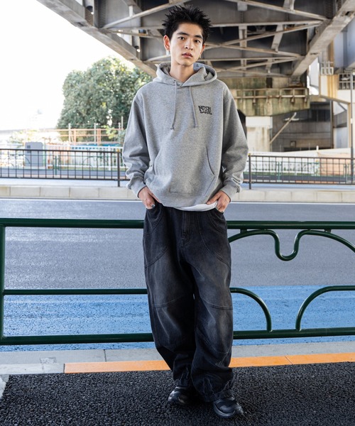 WEGO(ウィゴー)の「WEGO/リラックスフィットグラフィックパーカー(パーカー・メンズ・ホワイト/杢グレー/ブラック/ブラウン/グリーン・SMALL/MEDIUM/LARGE)」の7枚目の写真