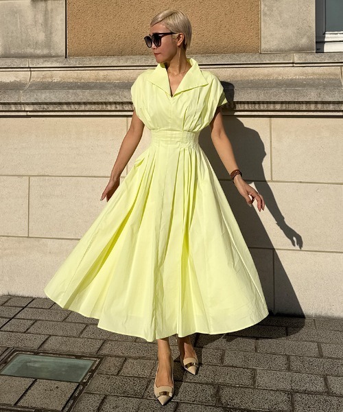 JENNE（ジェンヌ）の「コットンエアリータックワンピース（ワンピース・レディース・ホワイト/ネイビー/イエロー・SMALL/MEDIUM/LARGE）」の3枚目の写真