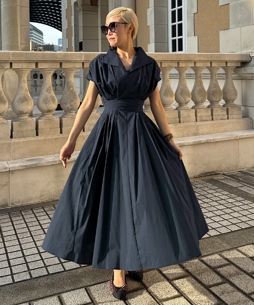 JENNE（ジェンヌ）の「コットンエアリータックワンピース（ワンピース・レディース・ホワイト/ネイビー/イエロー・SMALL/MEDIUM/LARGE）」の4枚目の写真