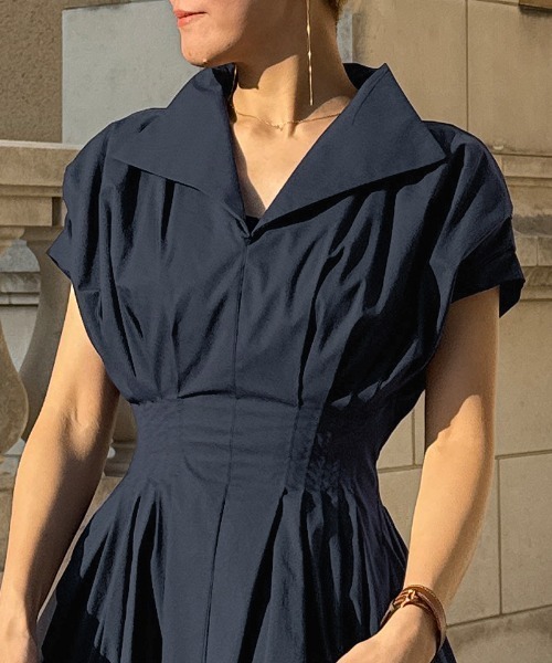 JENNE（ジェンヌ）の「コットンエアリータックワンピース（ワンピース・レディース・ホワイト/ネイビー/イエロー・SMALL/MEDIUM/LARGE）」の7枚目の写真