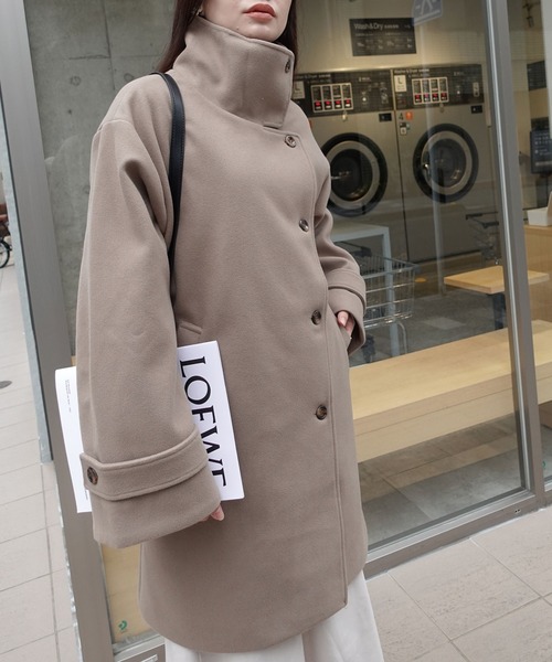 CORNERS（コーナーズ）の「スタンドカラーボリューム袖コート（ステンカラーコート・レディース・ブラック/ベージュ/モカ/アイボリー/ブルー・M/L）」の9枚目の写真