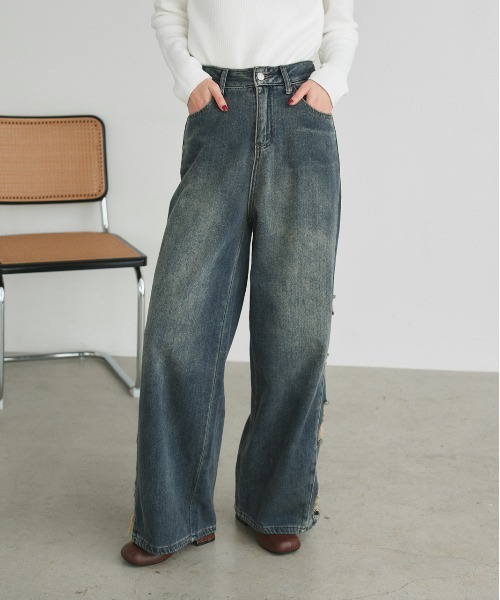 ad thie(アドティエ)の「サイドダメージ ワイドデニム(デニムパンツ・レディース・ブルー・SMALL/MEDIUM)」の2枚目の写真