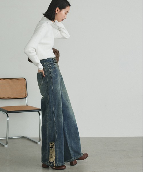 ad thie(アドティエ)の「サイドダメージ ワイドデニム(デニムパンツ・レディース・ブルー・SMALL/MEDIUM)」の8枚目の写真