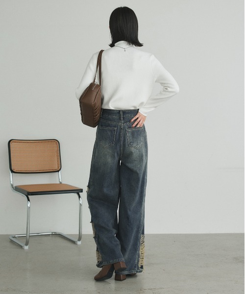ad thie(アドティエ)の「サイドダメージ ワイドデニム(デニムパンツ・レディース・ブルー・SMALL/MEDIUM)」の10枚目の写真