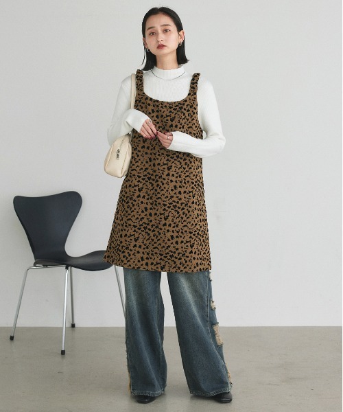 ad thie(アドティエ)の「サイドダメージ ワイドデニム(デニムパンツ・レディース・ブルー・SMALL/MEDIUM)」の16枚目の写真