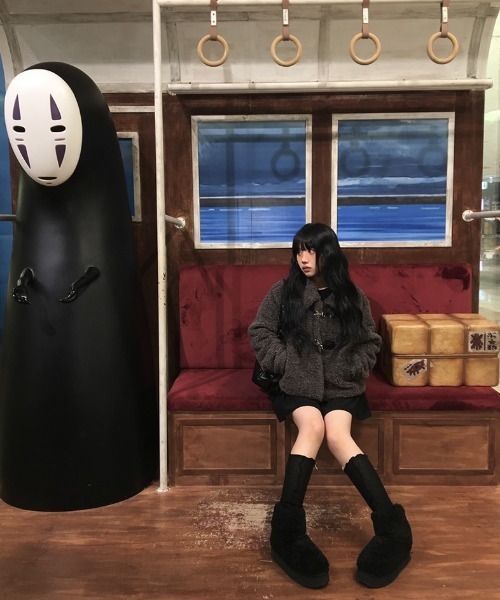 anyonemore（エニワンモア）の「ティアードコーデュロイミニスカート（スカート・レディース・ブラック/クリーム・SMALL/MEDIUM）」の17枚目の写真