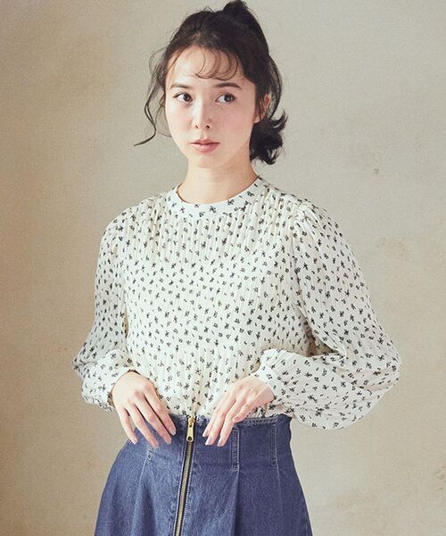 earth music&ecology（アースミュージックアンドエコロジー）の「マジョリカプリーツブラウス（シャツ/ブラウス・レディース・アイボリー/その他14/ネイビー/ミント/ピンク・FREE）」の16枚目の写真