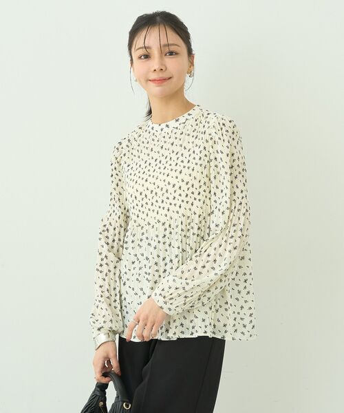 earth music&ecology（アースミュージックアンドエコロジー）の「マジョリカプリーツブラウス（シャツ/ブラウス・レディース・アイボリー/その他14/ネイビー/ミント/ピンク・FREE）」の20枚目の写真