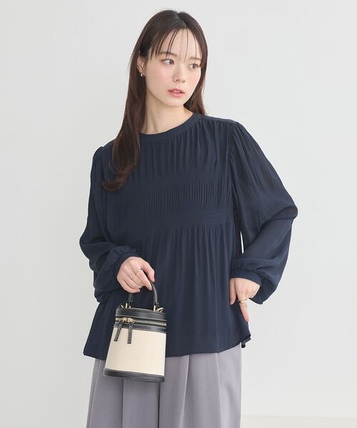 earth music&ecology（アースミュージックアンドエコロジー）の「マジョリカプリーツブラウス（シャツ/ブラウス・レディース・アイボリー/その他14/ネイビー/ミント/ピンク・FREE）」の4枚目の写真