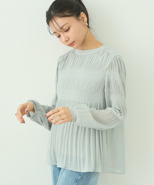 earth music&ecology（アースミュージックアンドエコロジー）の「マジョリカプリーツブラウス（シャツ/ブラウス・レディース・アイボリー/その他14/ネイビー/ミント/ピンク・FREE）」の3枚目の写真