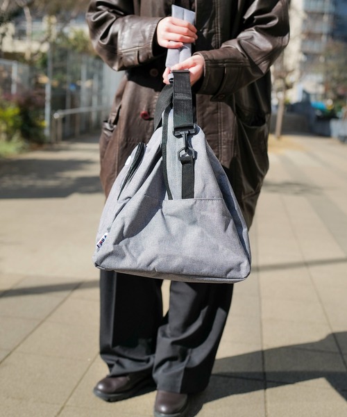 FILA(フィラ)の「【FILA/フィラ】2WAYボストンバッグ(ボストンバッグ・メンズ・ブラック/グレー・FREE)」の14枚目の写真