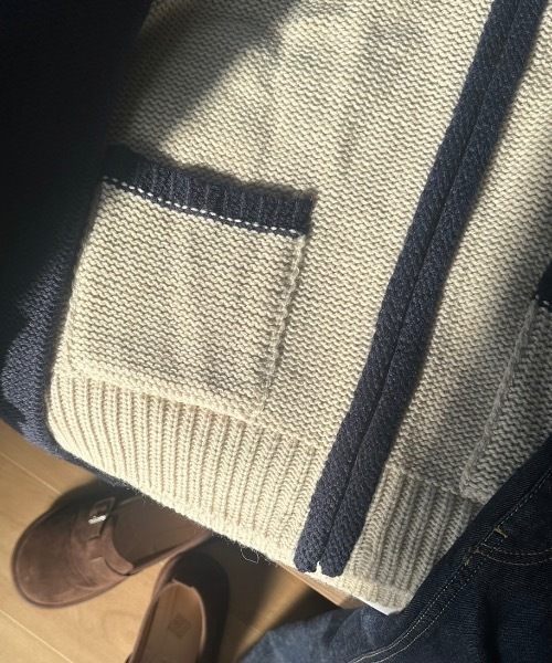 nemne store(ネンネストア)の「ラグランドライバーズニット(ニット/セーター・レディース・ネイビー/グレー系・SMALL/MEDIUM)」の7枚目の写真
