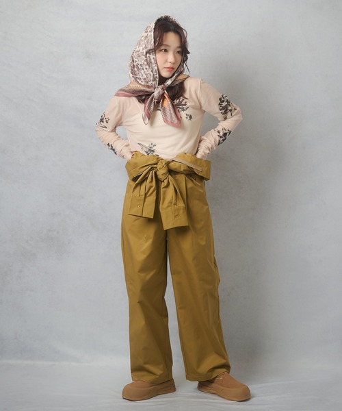 Lull（ルル）の「【Lull / ルル】フラワープリントシアースキントップス（Tシャツ/カットソー・レディース・ベージュ/ブラック・ONESIZE）」の11枚目の写真