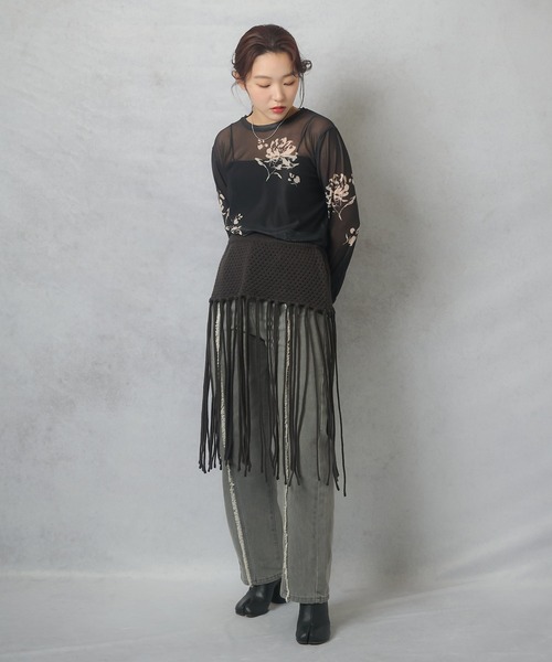 Lull（ルル）の「【Lull / ルル】フラワープリントシアースキントップス（Tシャツ/カットソー・レディース・ベージュ/ブラック・ONESIZE）」の9枚目の写真