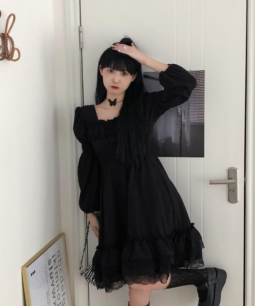 Mejoul（メジュール）の「シャーリング パフスリーブ レースミニワンピース（ワンピース・レディース・ブラック・S/M/L）」の5枚目の写真