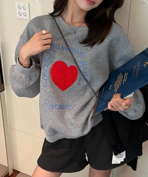 BENDER TOKYO(ベンダートウキョウ)の「ハートモチーフ ロゴプリント クルーネック スウェット(スウェット・レディース・ネイビー/オフホワイト/アッシュ/グレー・S/M/L)」の11枚目の写真